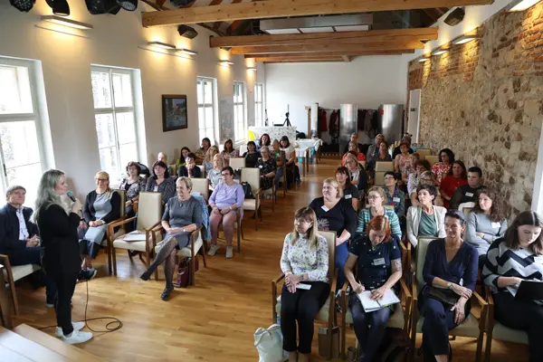 Prezentace Lucie Janákové z&nbsp;oceněné knihovny ve Smrčně. Foto: Jan Bubela